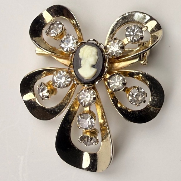 Black Cameo Brooch - Picture 9 of 9